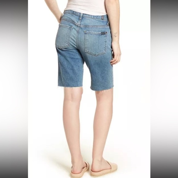 7 FOR ALL MANKIND High Waist Bermuda Denim Shorts Size 26 Medium Wash Raw Hem - Picture 15 of 15